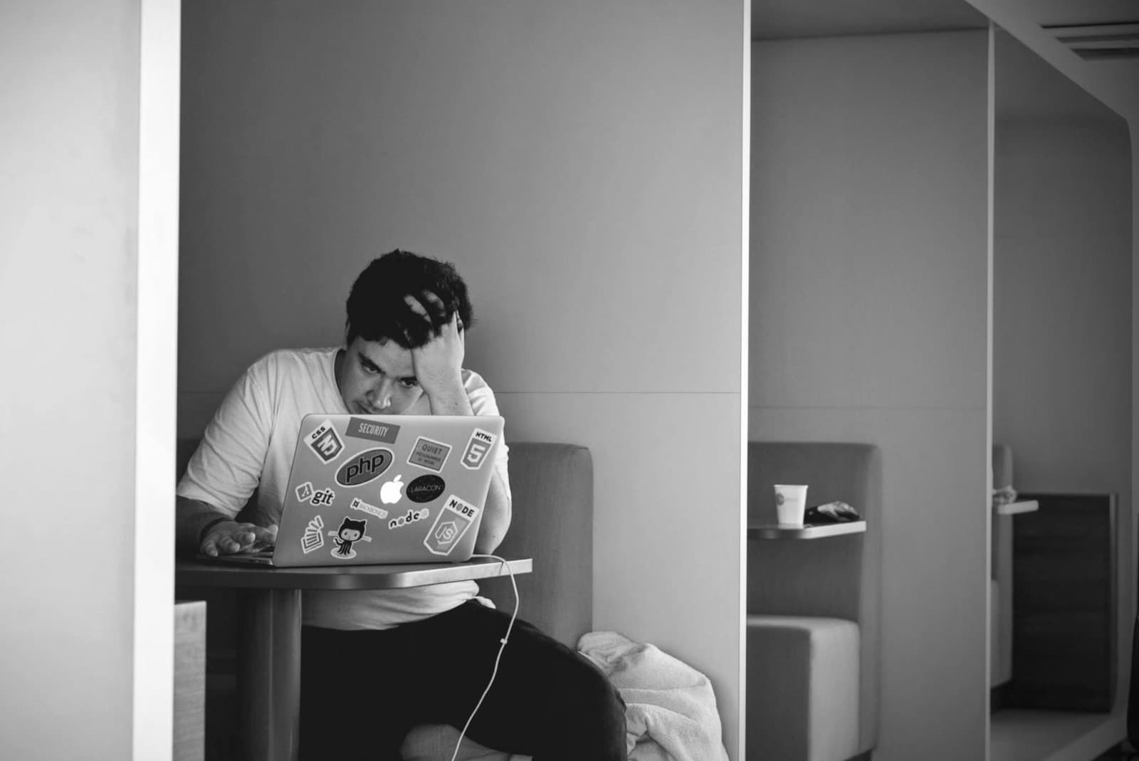 in-house marketing vs agency costs